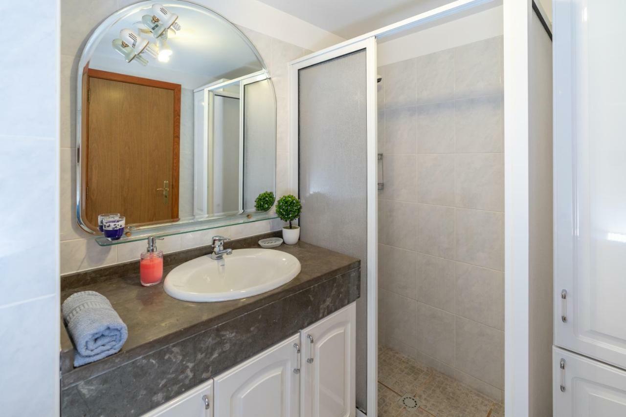 Apartamento Rodrigues Apartment *